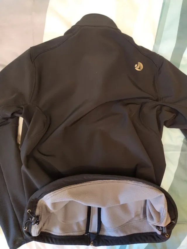 Cazadora cortavientos Tribord Negra