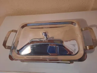 Pirofila in vetro con manici dorati