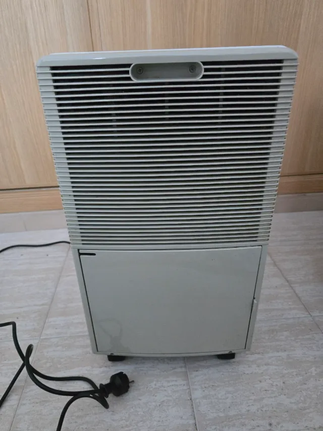 Deshumidificador DeLonghi DS 105