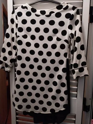 Cada vestido  5e . Estan nuevos . Algunnn. Sin usa