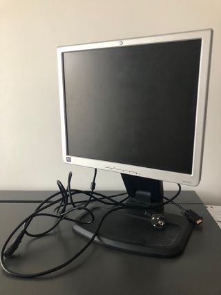 Monitor/Pantalla HP regulable en altura