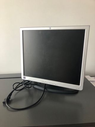 Monitor/Pantalla HP regulable en altura