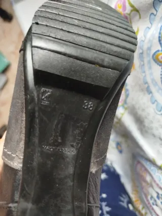 Zapatos de piel negros y marrón talla 38