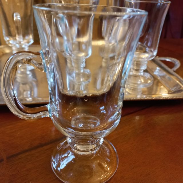 6 Taças de Café Irlandês