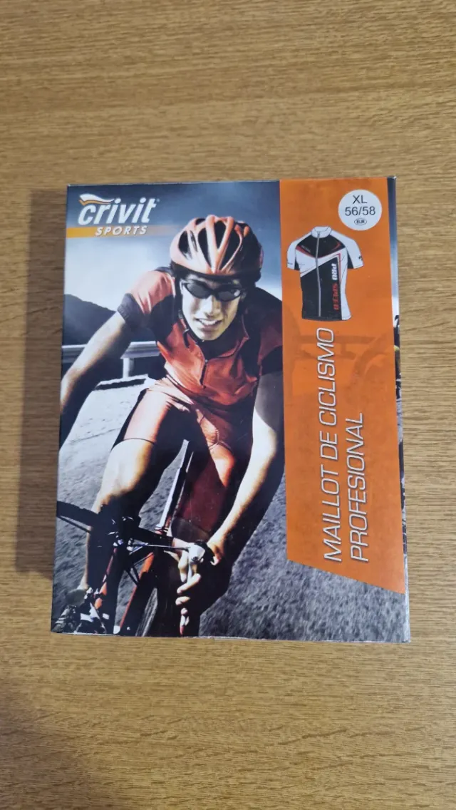 Lote Ciclismo: Casco, Maillot y Mallas