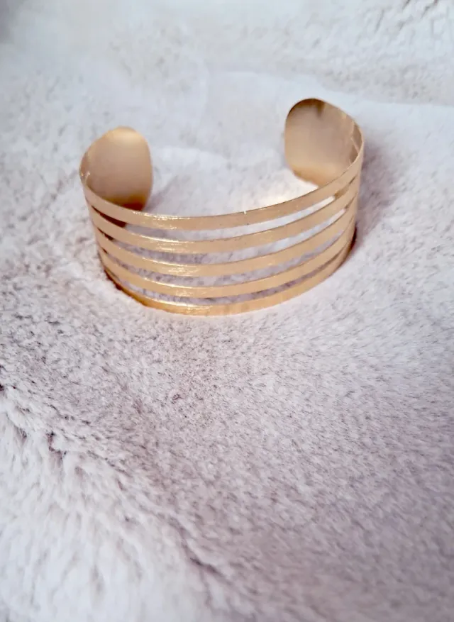 Brazalete Queen Nunu BCN. Colección Jardín