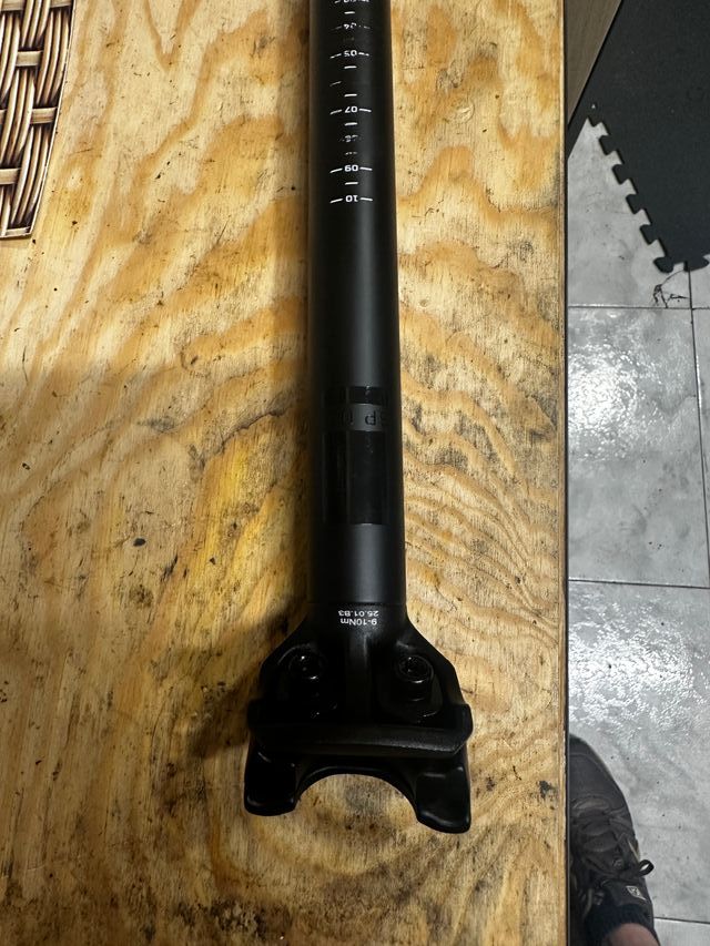 Tija sillín bicicleta negra