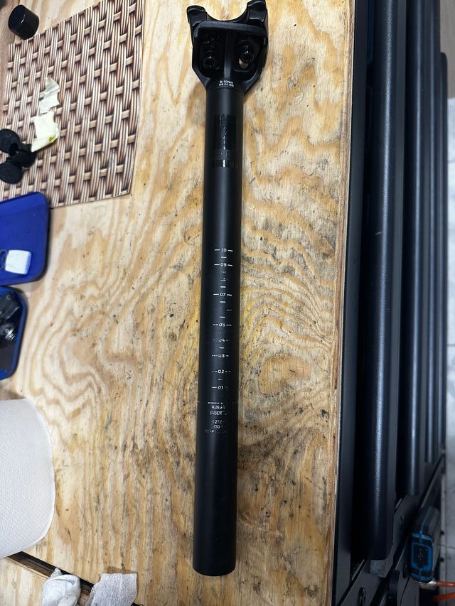 Tija sillín bicicleta negra