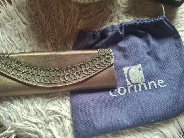 Conjunto bolso y zapatos fiesta oro