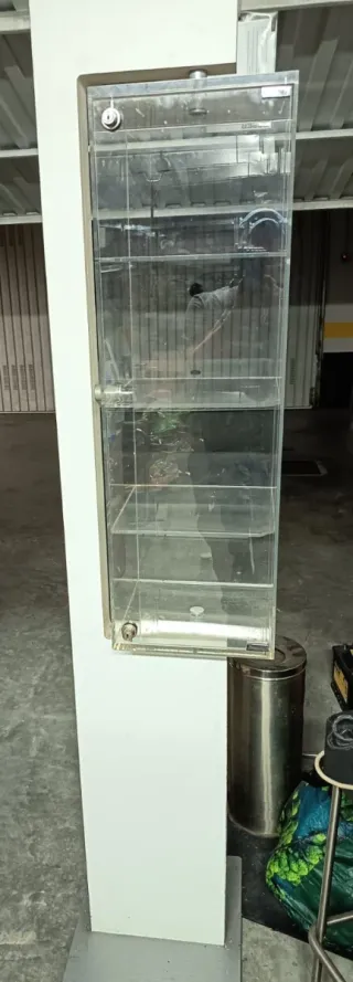 Vitrina expositora blanca