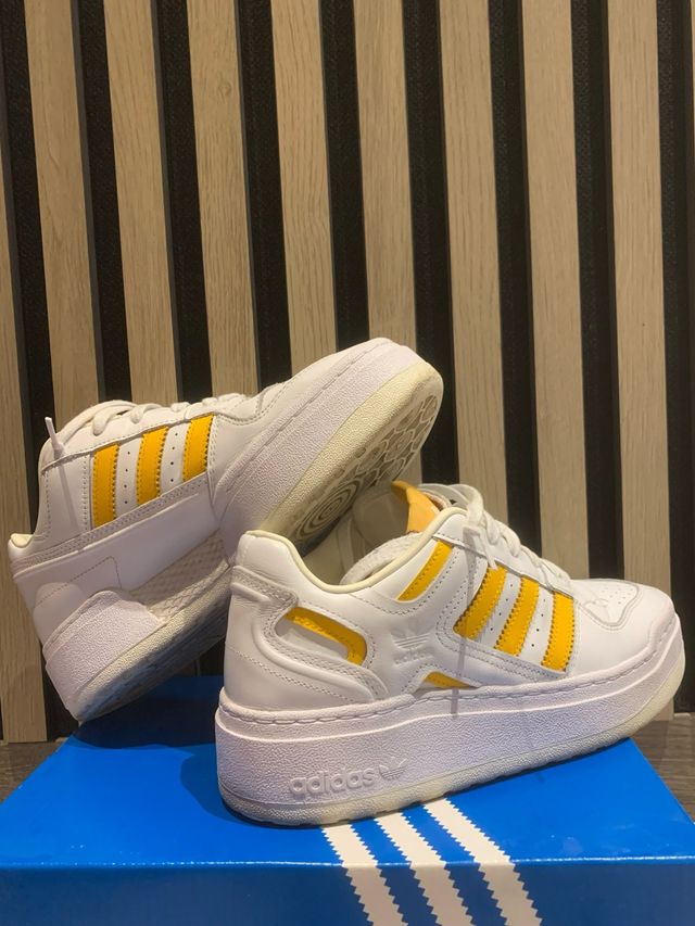 Zapatillas Adidas (suela alta)