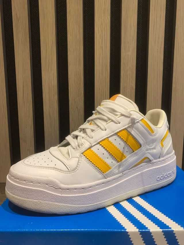 Zapatillas Adidas (suela alta)