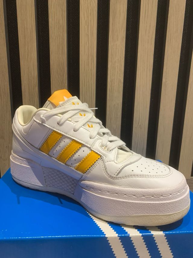 Zapatillas Adidas (suela alta)