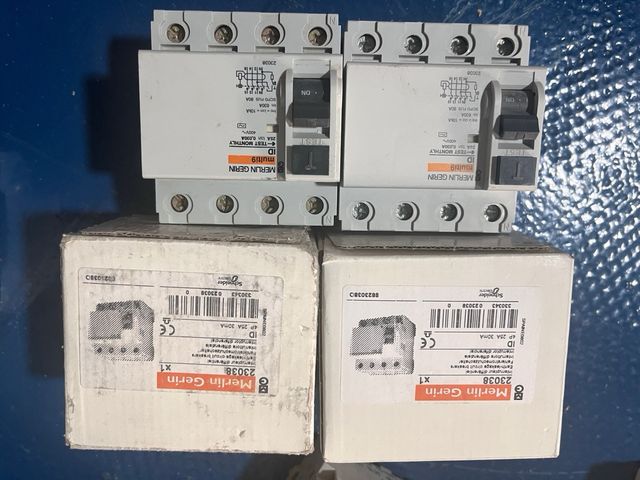 Interruptores Diferenciales Merlin Gerin