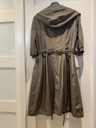 Gabardina Benetton Verde Oliva con Capucha