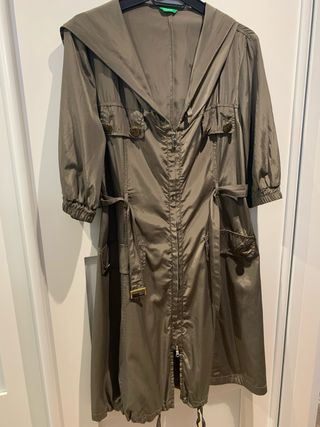 Gabardina Benetton Verde Oliva con Capucha