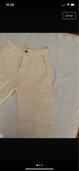 Pantalón cargo beige