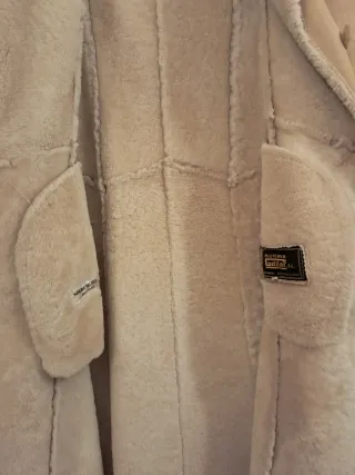 Abrigo piel vuelta beige