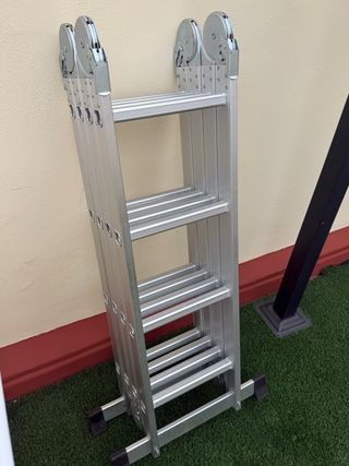 Escalera articulada plegable 4.4m