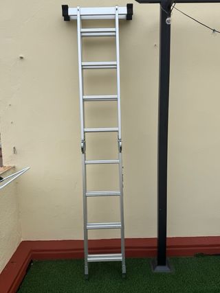 Escalera articulada plegable 4.4m