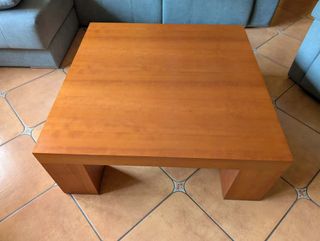 Mesa auxiliar de madera de calidad