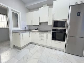 Piso en alquiler en Santa Catalina - Canteras en Palmas de Gran Canaria(Las)