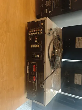 Amplificador JVC y Altavoces 5.1 Wharfedale