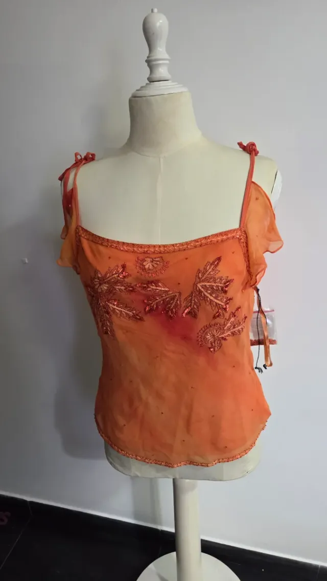 Blusa fiesta naranja y roja