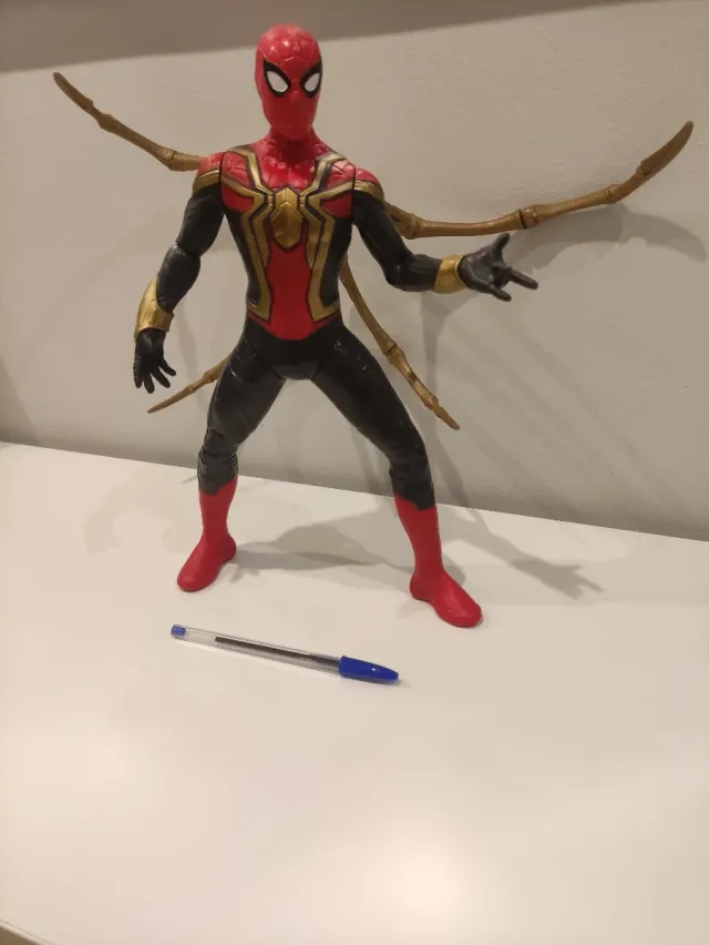 Figura Spiderman Titan