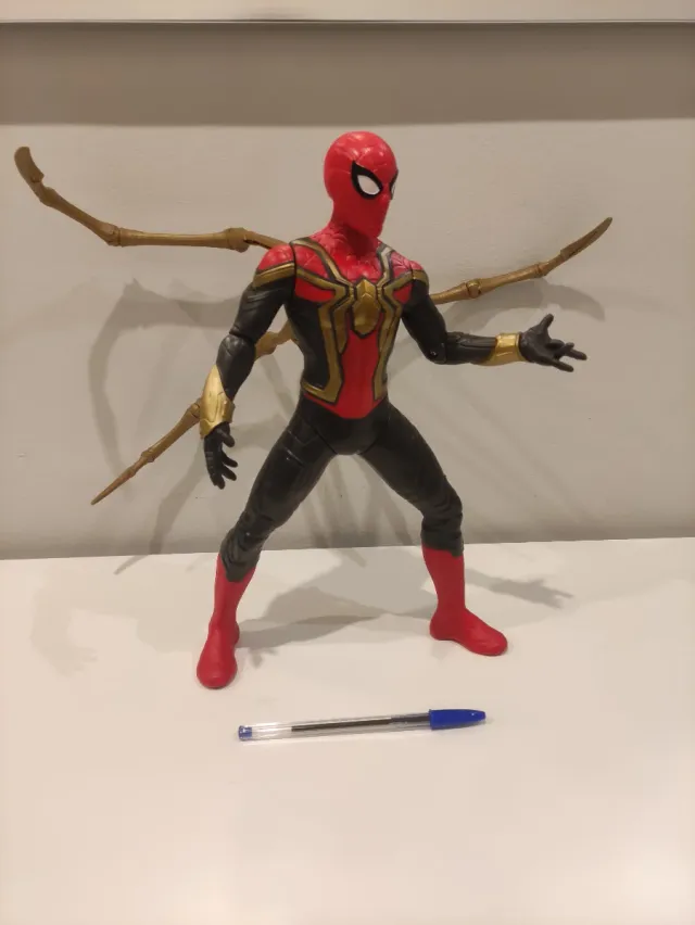 Figura Spiderman Titan