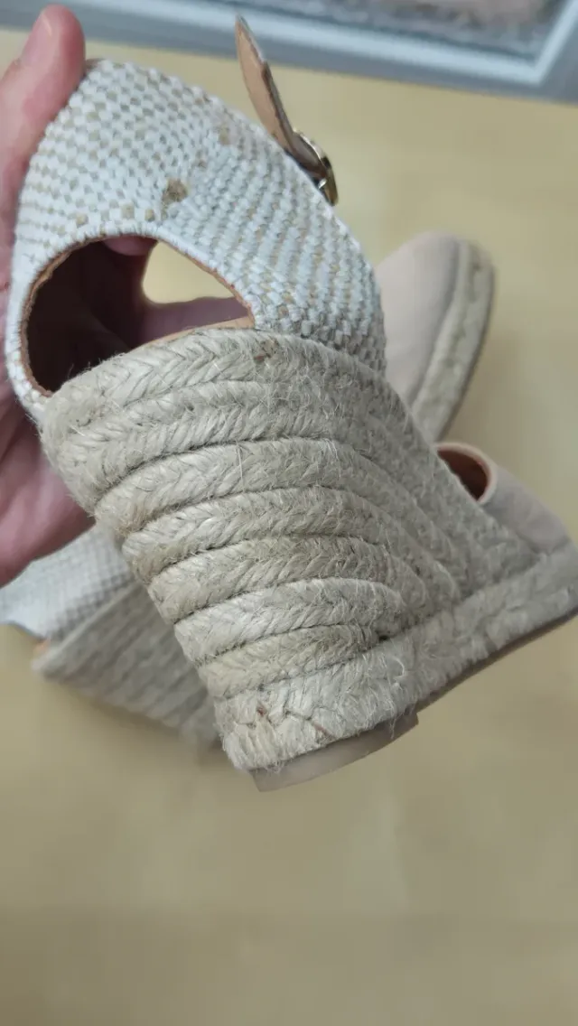 Cuñas de esparto beige de ante T41 Antonio Parrego