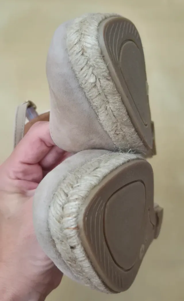 Cuñas de esparto beige de ante T41 Antonio Parrego