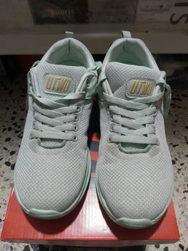 Zapatillas deportivas grises talla 40