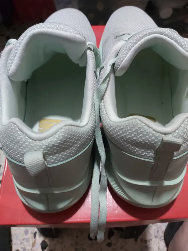 Zapatillas deportivas grises talla 40