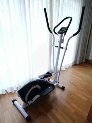 Bicicleta Elíptica Blanca y Negra