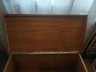 Baúl de madera decorado