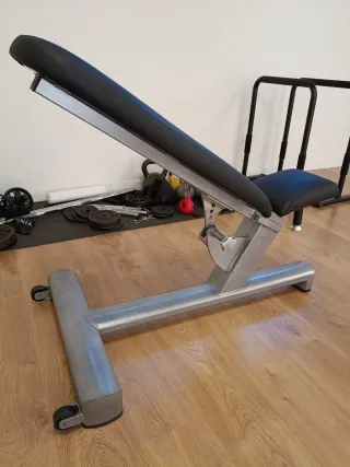 Banco de pesas ajustable con pesas