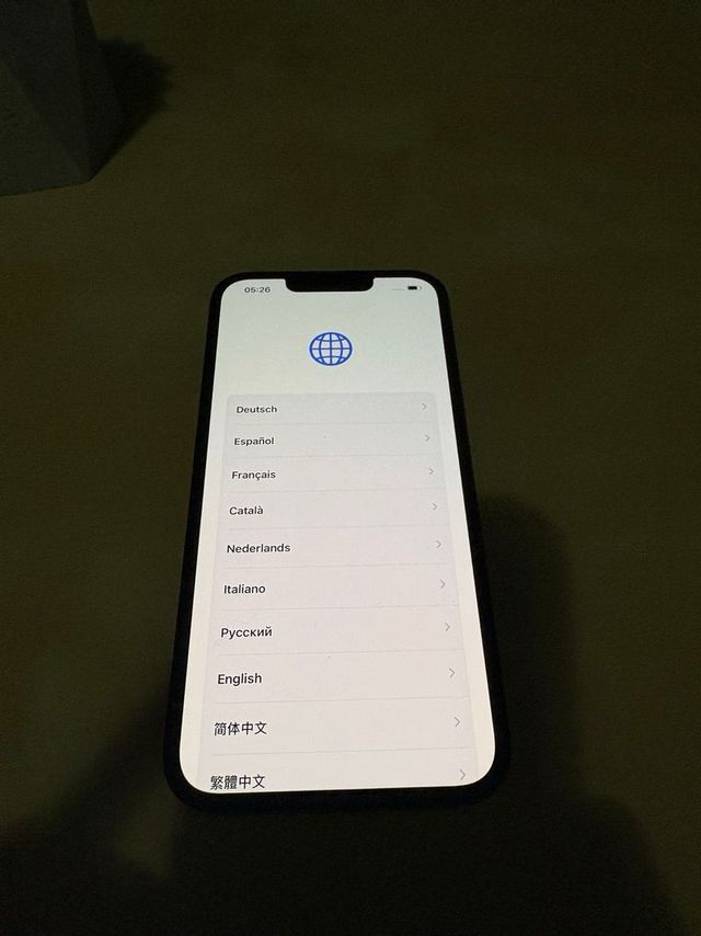 iPhone 16e 100% Batería