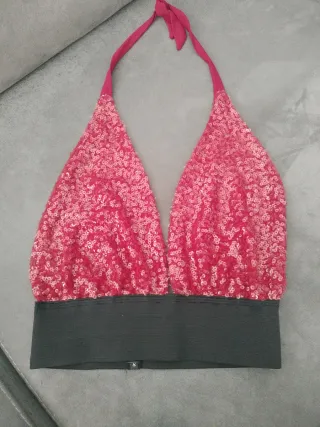 Top fiesta lentejuelas rojo y negro talla S Marca