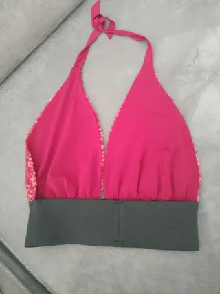 Top fiesta lentejuelas rojo y negro talla S Marca