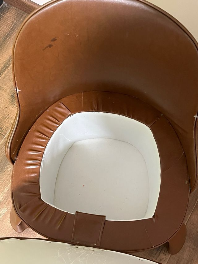 Butaca marrón polipiel