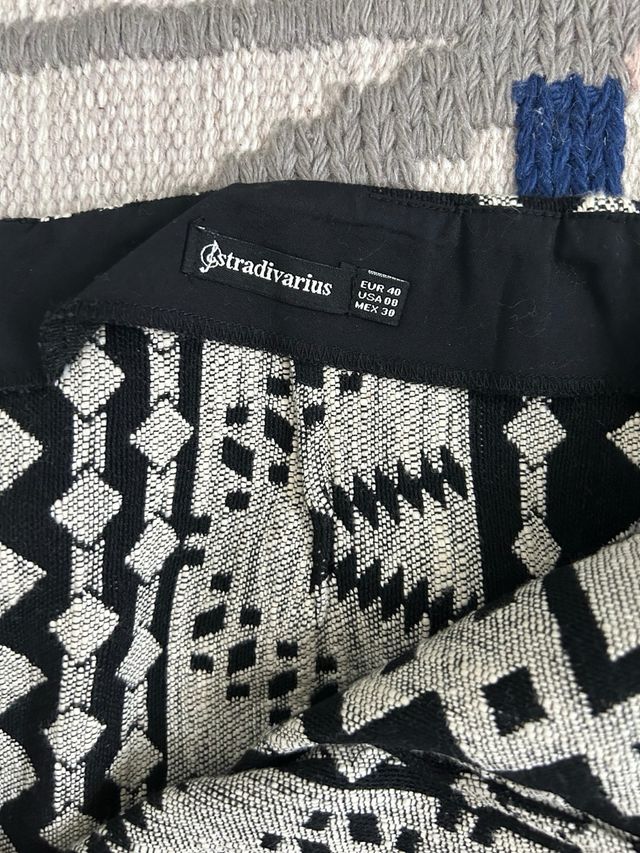 Falda Stradivarius Estampada