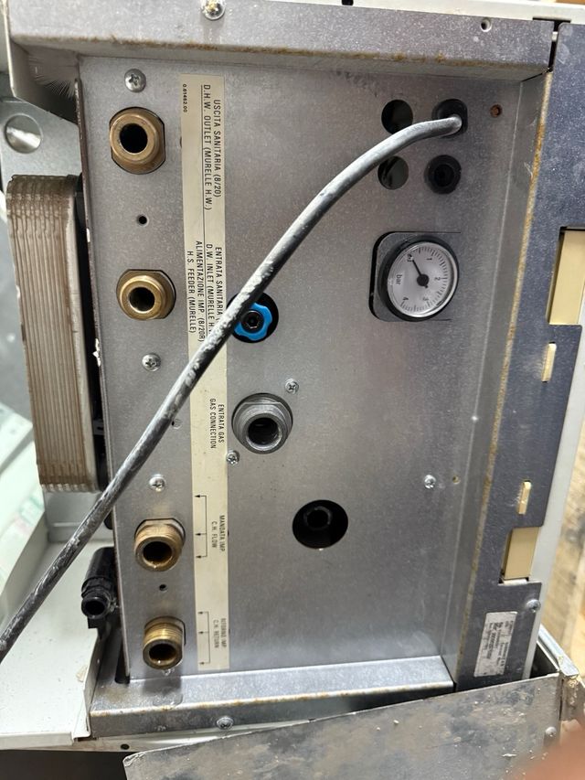 Caldera gas natural blanca