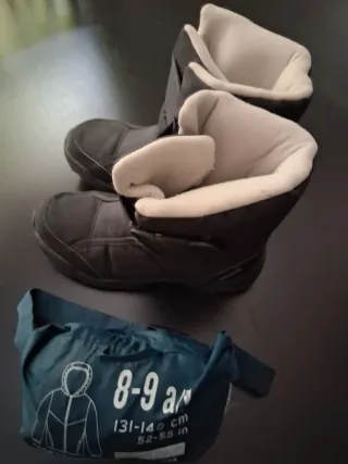 Botas de nieve y chubasquero