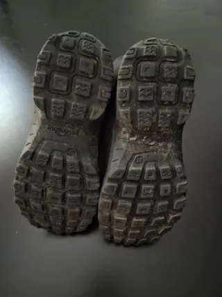 Botas de nieve y chubasquero