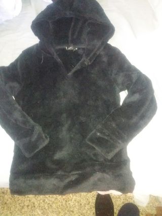 Sudadera terciopelo negra T. 110-115 niña