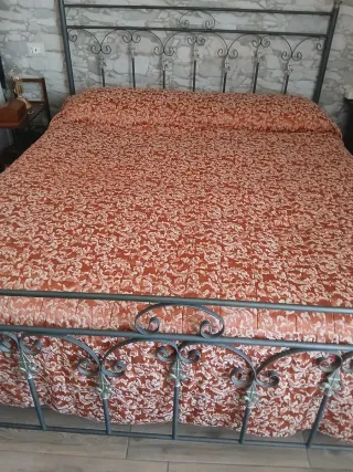 Letto matrimoniale con reti ortopediche