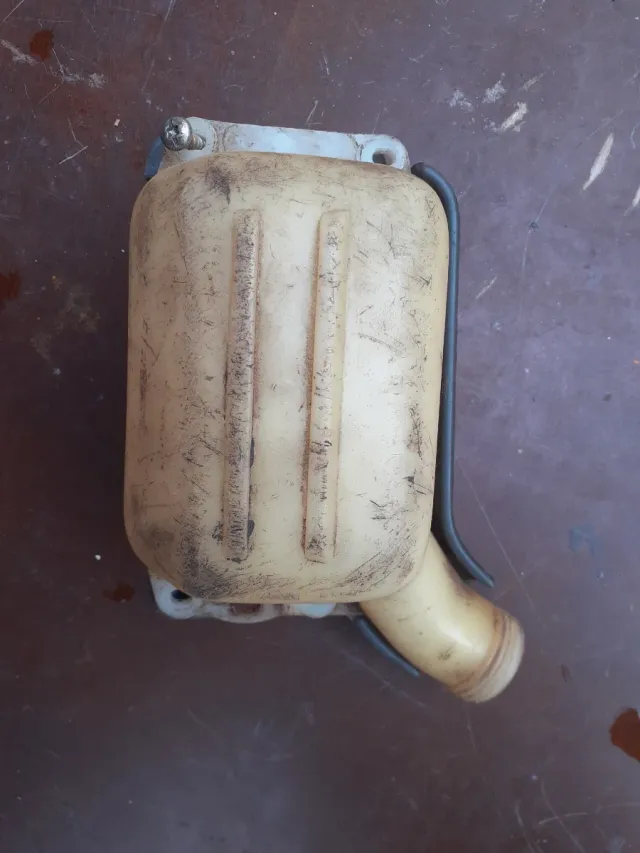 Depósito desbrozadora