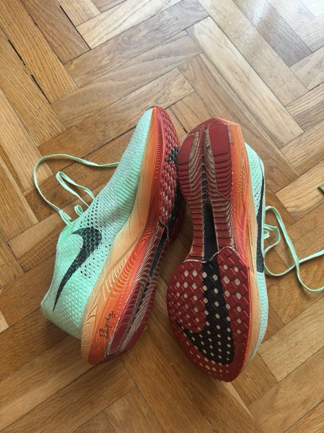 Nike Vaporfly 3 Verde/Rojo.