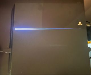 PS4 (PlayStation 4) Negra + 3 Juegos